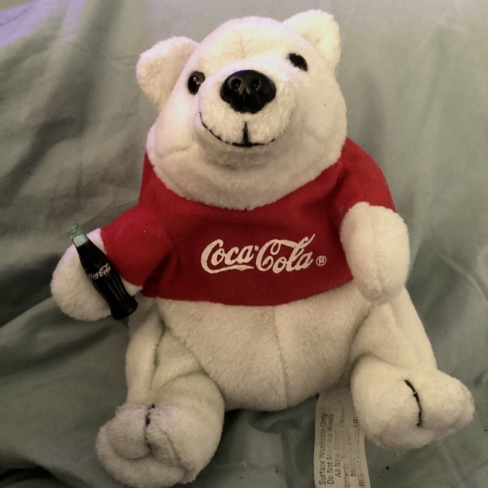 1997 coca cola bear color white